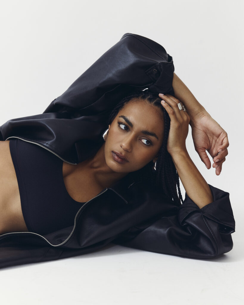 250922 t juliette5811 bd