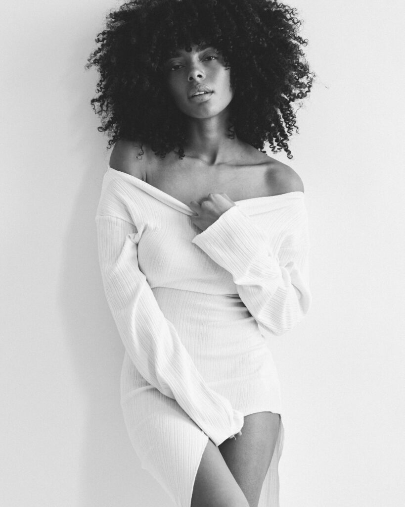 mariella yuliachinato 05bw